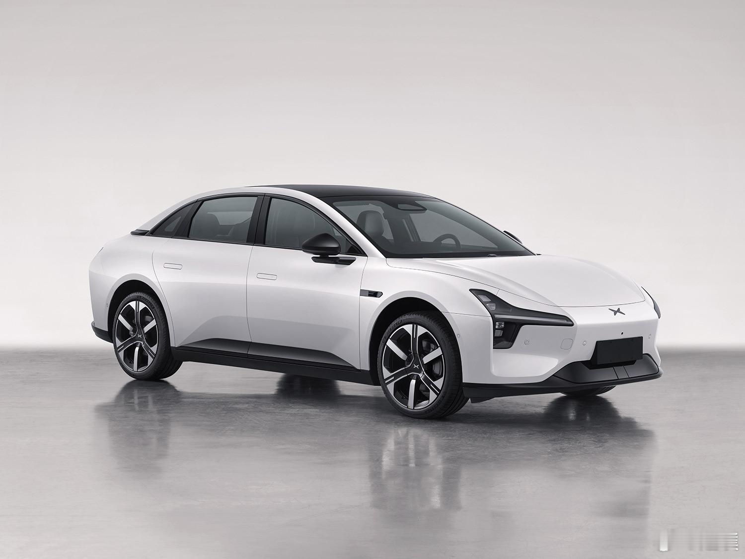 全新小鹏MONAM03登陆工信部。车尾设计改了，长度比现款车型增加了5mm，搭