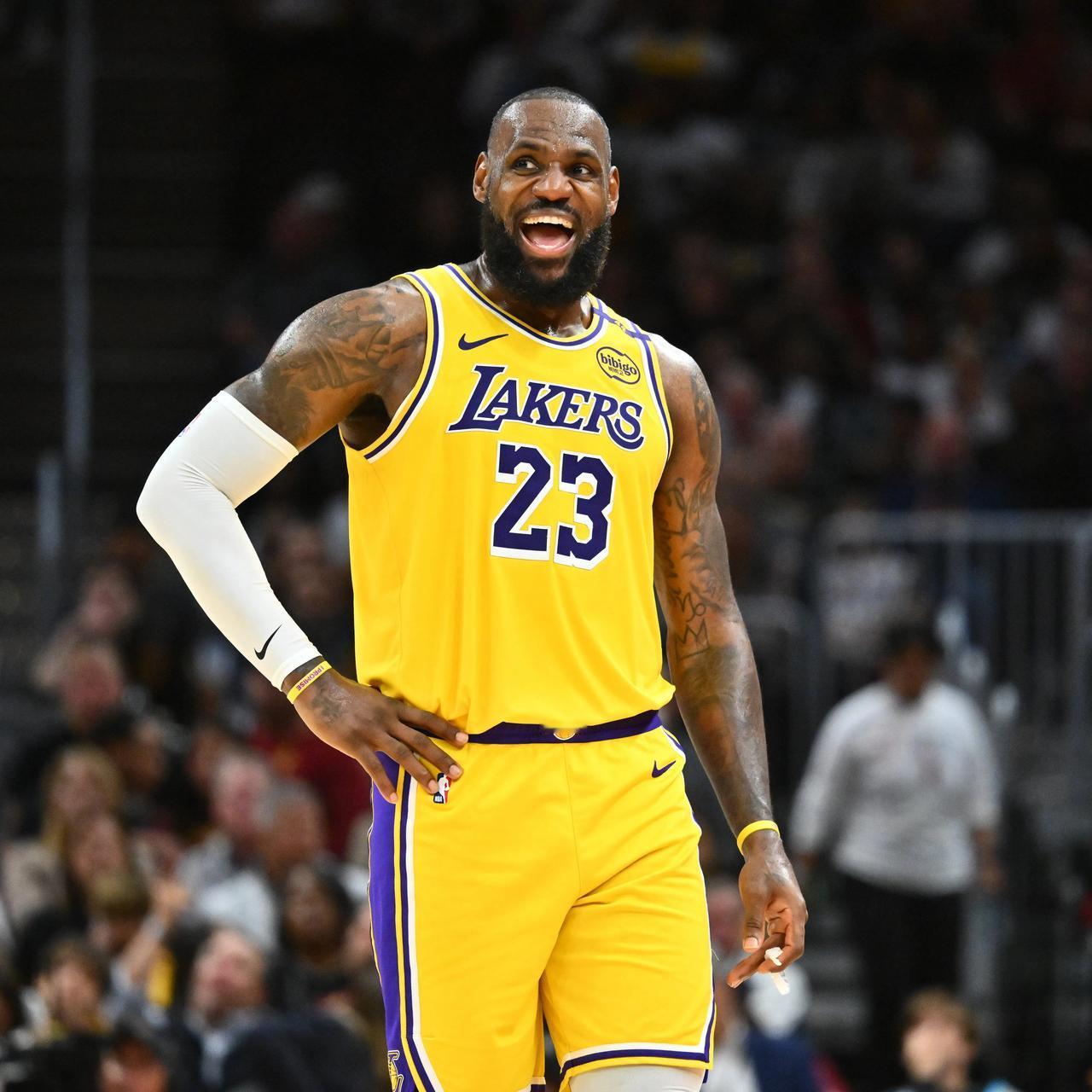 NBA巨星季后赛系列赛胜率分别多高？1、乔丹:37次，30胜7负，胜率81