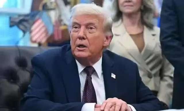 特朗普这话就很有意思了，当主持人问他，如果日本与中国开战，美国会不会支持日本时，