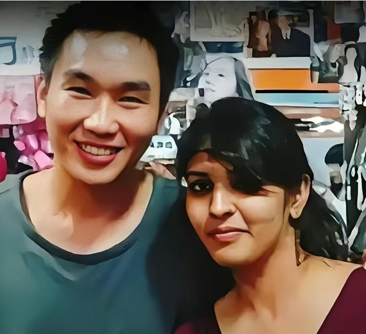2012年，19岁的印度女孩莫迪娜，听说中国男女平等，男人不打老婆、女人能自力更