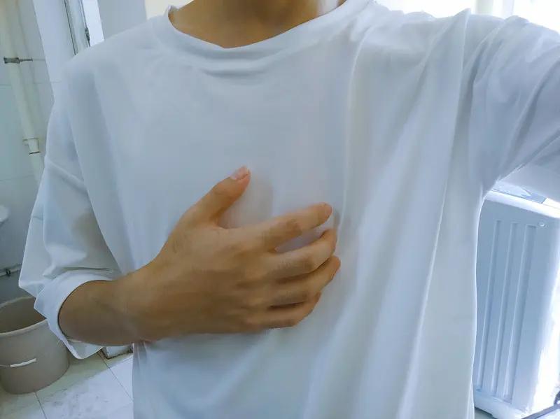 14岁儿子胸口“闷得像有人坐着”，医生一句话，所有家长都该警醒！作为父亲，我