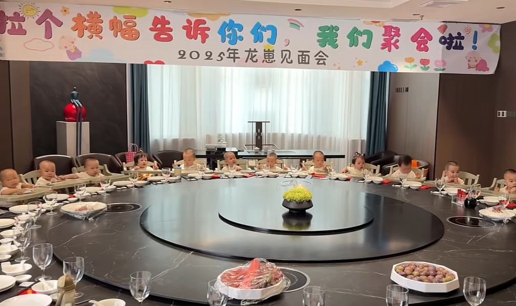 后厨：真奇怪，今天怎么这么多小面条不加盐