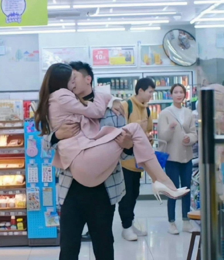 还得是你，热巴这腰臀厉害了...