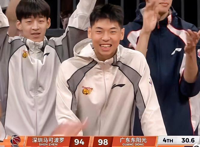 朱芳雨：杜指导，要是没有萨林杰的三分和张皓嘉的两记三分，你是不是就要跟麦考尔打包