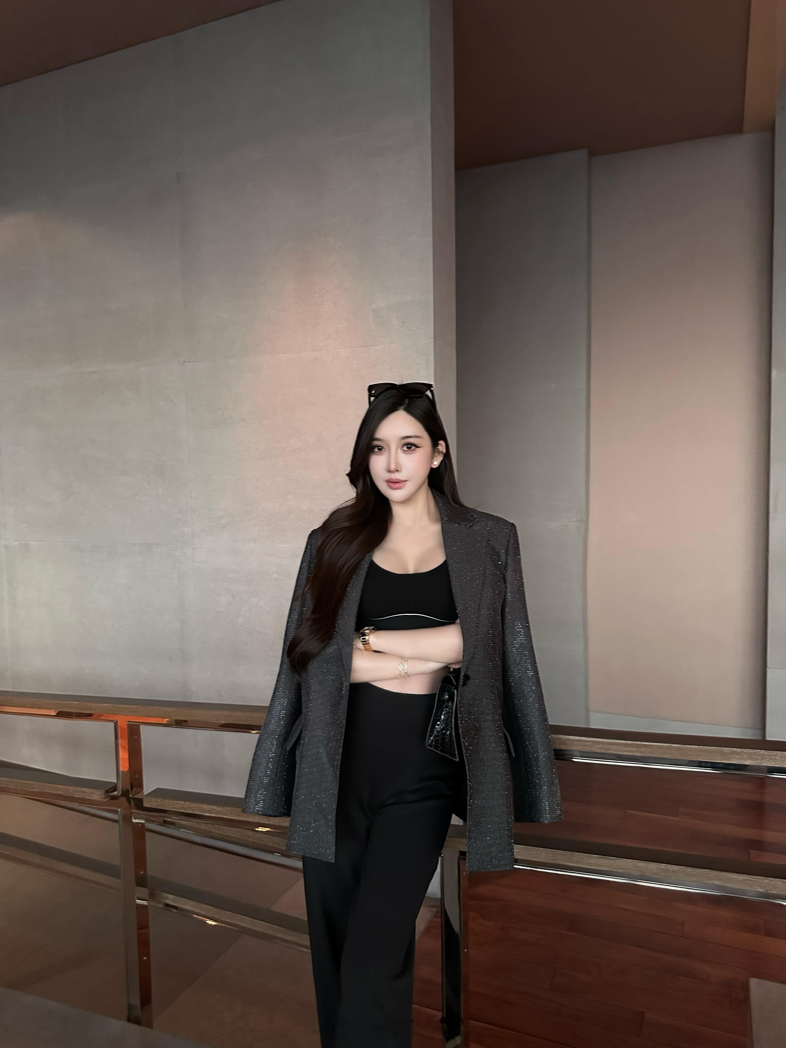 好闪好闪🖤大王2w➕私服