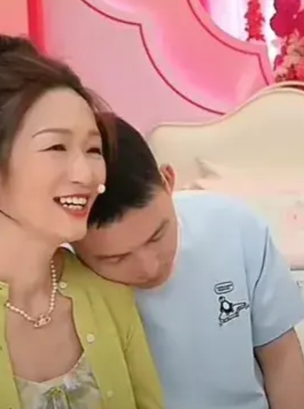 世上只有妈妈好，有妈的孩子像个宝。25年，一个优秀的孩子，在被破坏的人生路上