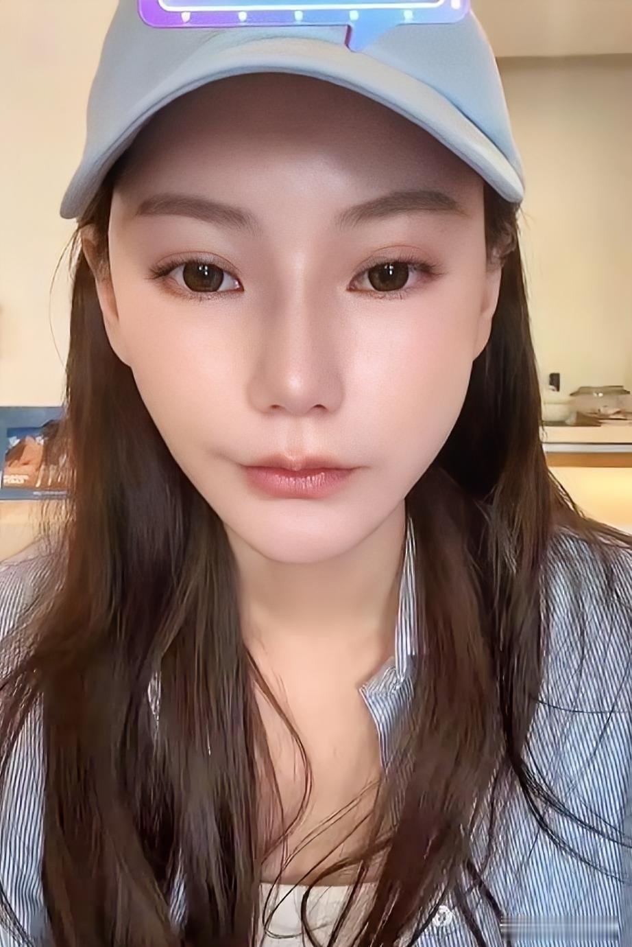马筱梅开直播说自己和小汪总都还在湾湾，没赶回去的行程，端午这阵子就踏踏实实陪着玥