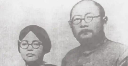 1934年，吉鸿昌被杀，妻子花了8万大洋赎回他的遗体。不久后，妻子竟睡大街、吃垃