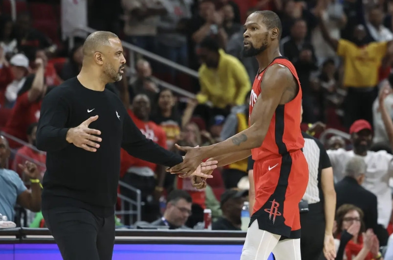 杜兰特又不开心了啊！不只是因为火箭输给快船这么简单，还有另外3个原因：1，杜