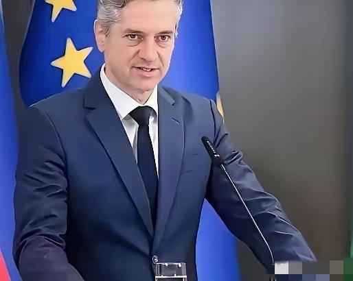 大过年的，没想到比利时首相竟然这样说中国！​比利时首相德韦弗说：所有人都想加入