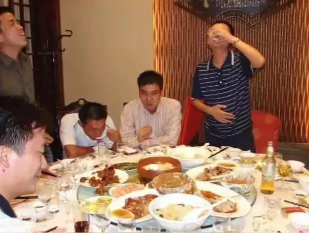 ​一场结婚喜事，变成了一场悲剧。​46岁的赵先生参加朋友的婚宴，席间喝了几杯酒