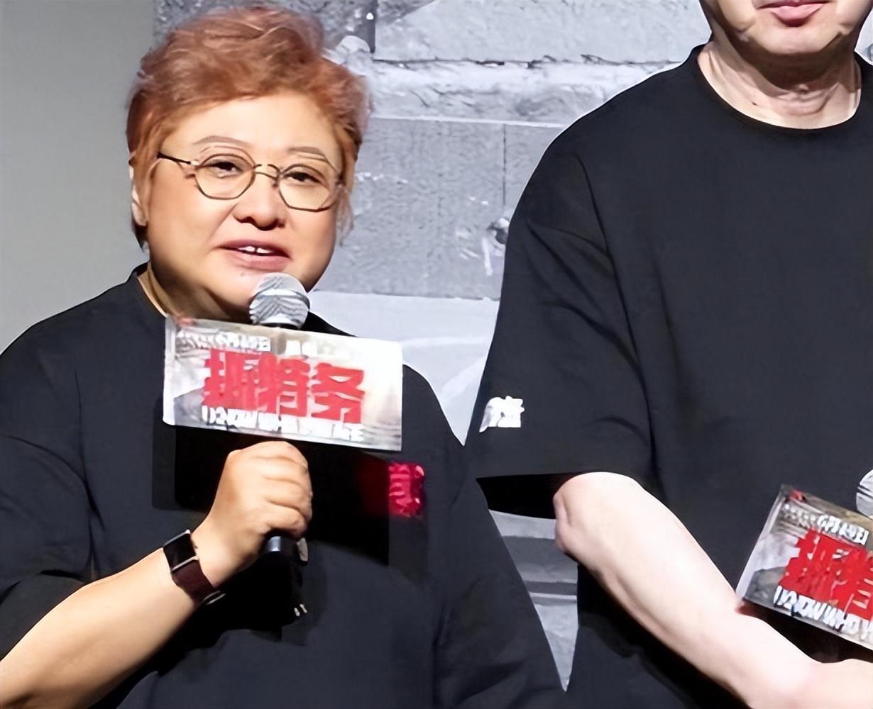 真是树欲静而风不止啊！虽然韩红已经为“走个面儿”道了歉，但是事情已从单纯的娱乐事
