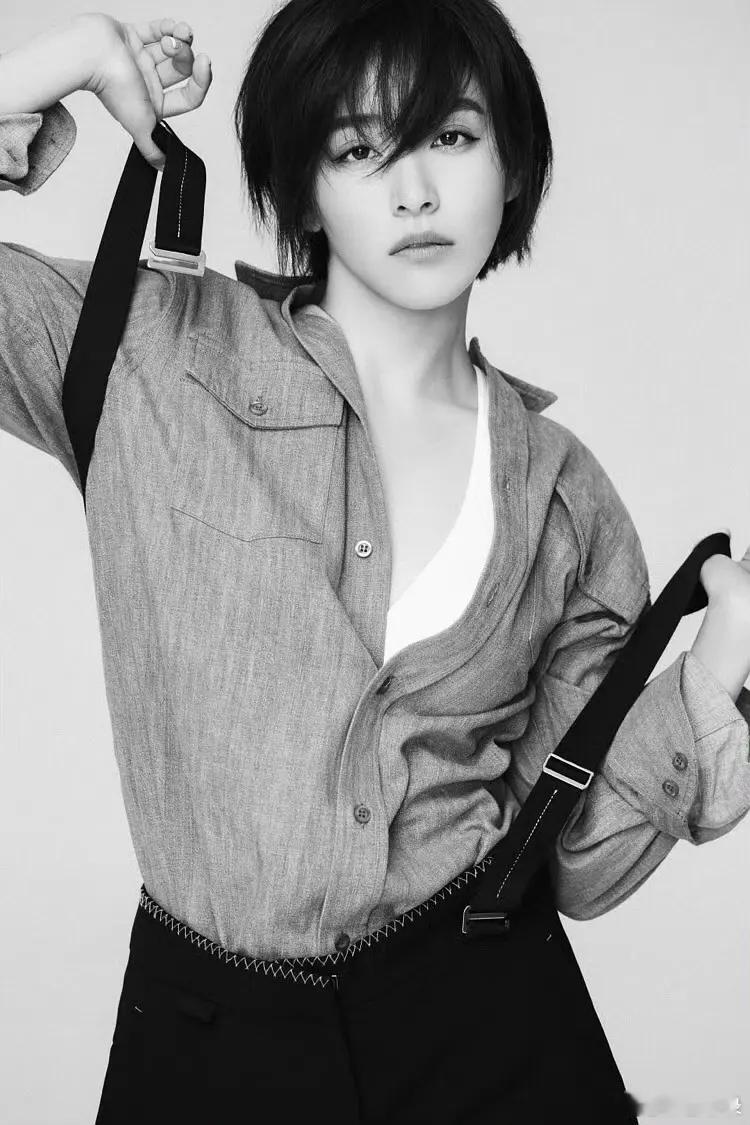 阚清子年轻时候好美