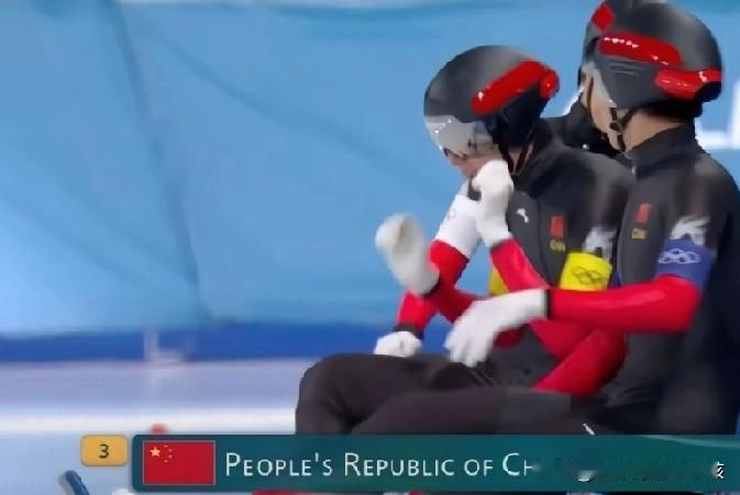 米兰冬奥会的赛场上，尽管中国队之前在冬季项目上的王牌团队短道速滑队表现不佳，成绩