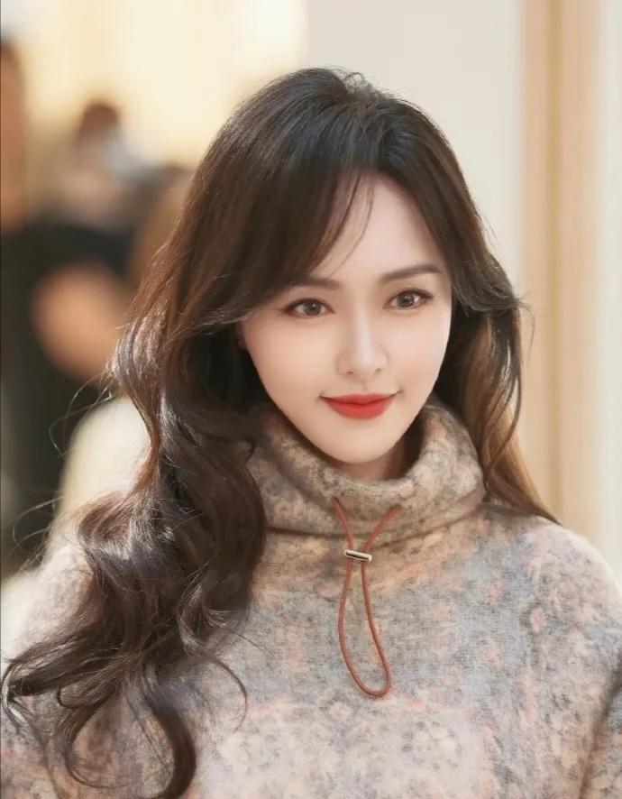 离婚传闻刚澄清41岁唐嫣高调官宣喜讯,原来一切都有迹可寻!罗晋唐嫣婚变就因为