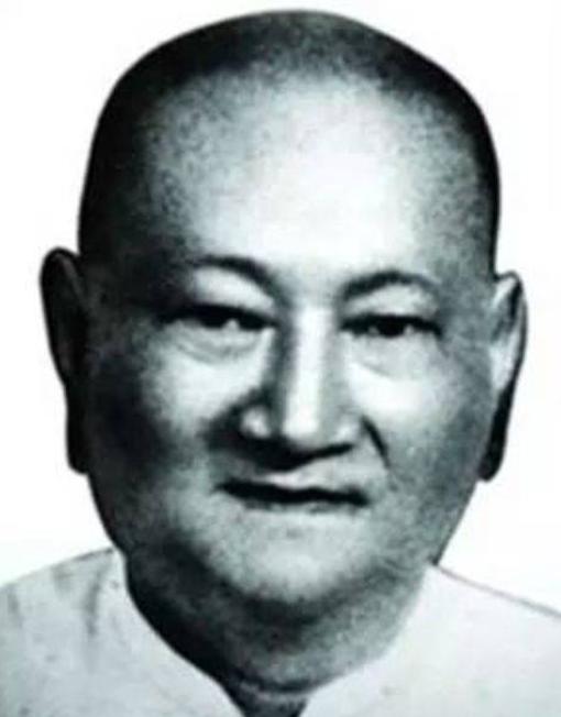 1949年，上海解放后，我党准备清算青帮老大，助手问陈老总：还有个叫顾竹轩的怎么