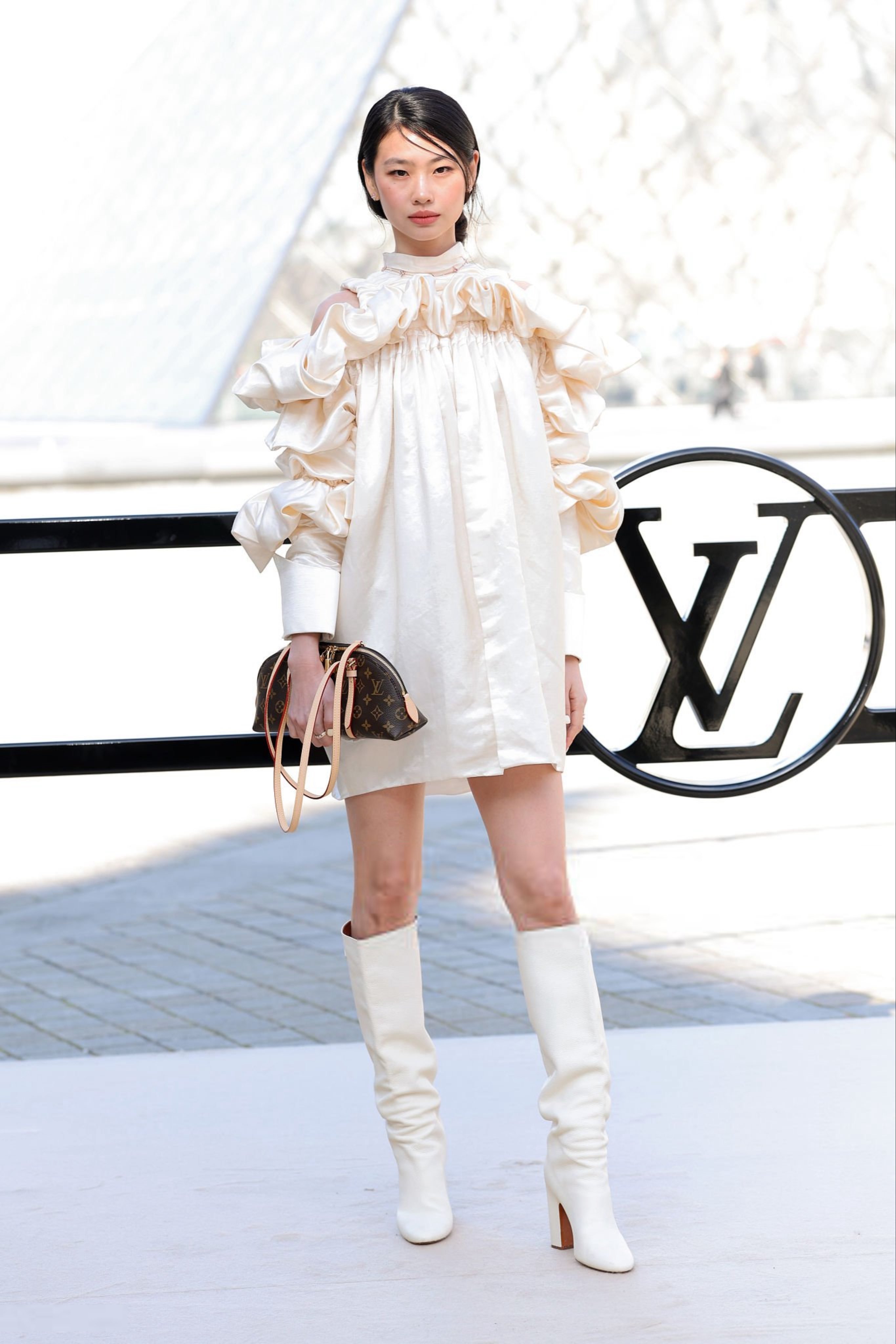 今天出席巴黎时装周LV大秀的嘉宾们