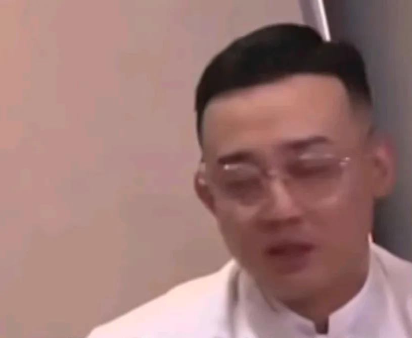 此刻，GAI的心情是复杂难受的！！GAI可能也没有想到自己上个节目还要干这些事