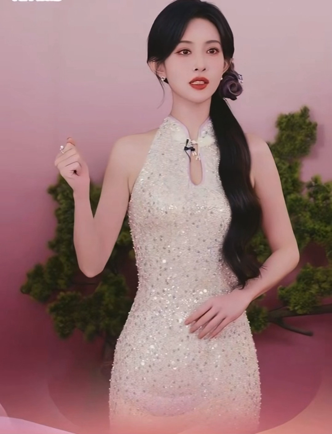 孟子义新中式旗袍造型孟子义侧编发旗袍look孟姐状态这个好​​​