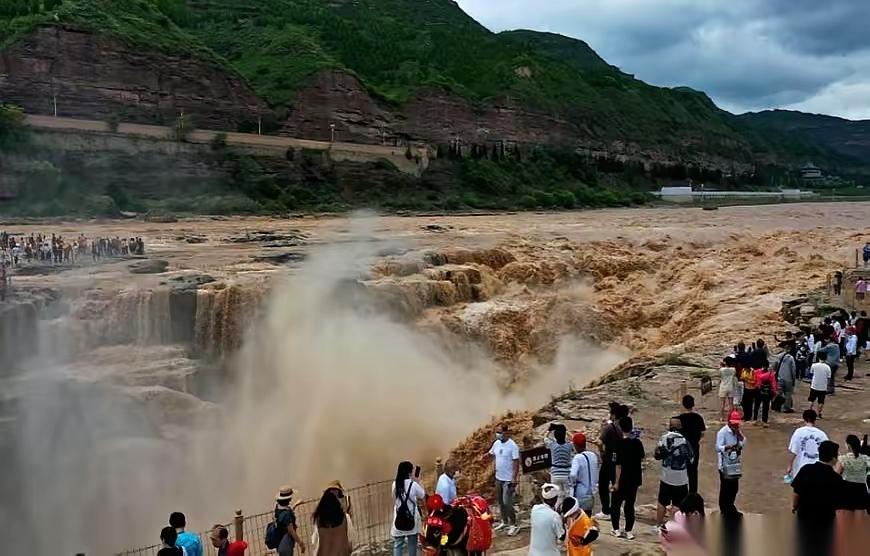 都是靠山吃山，为什么有的景区守着金山要饭吃，有的却敢直接砸了饭碗换大锅？一