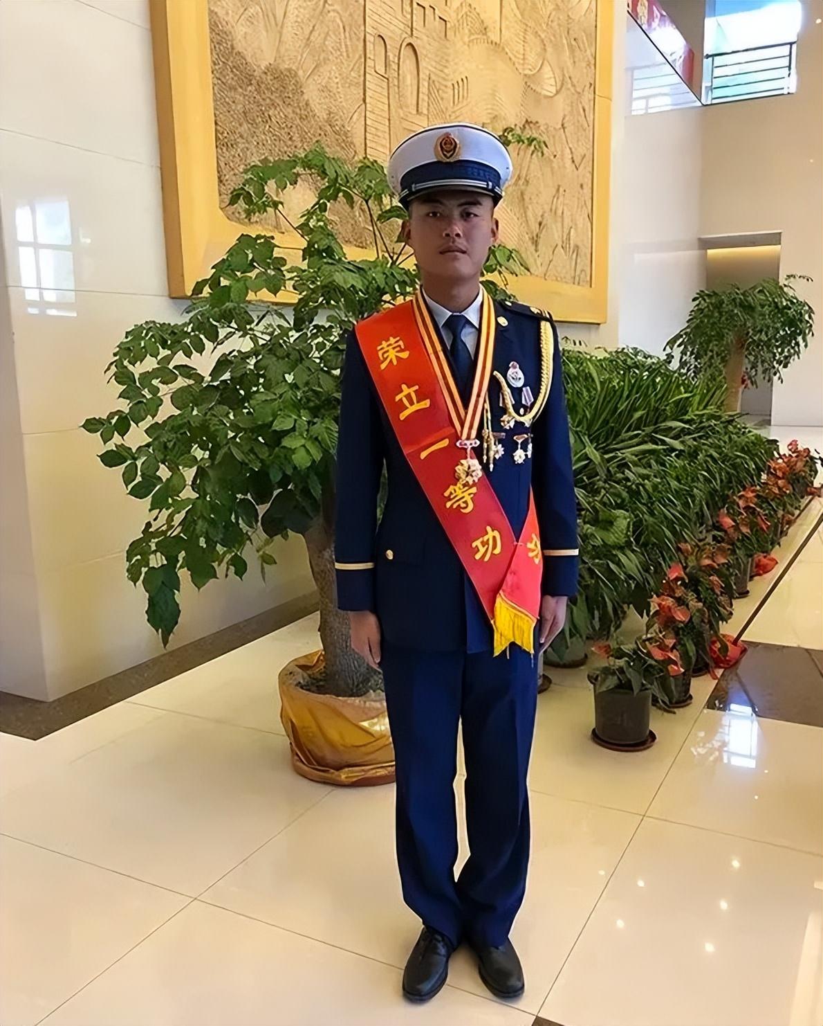 红门尖兵赵洪刚：左手护装备，右手守生命赵洪刚，山东省日照市莒县夏庄镇赵家岭