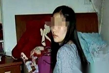 西安那趟旅行，酒店里偷开的手机摄像头，换来的处罚是拘留6天。女方拿到那张纸，直