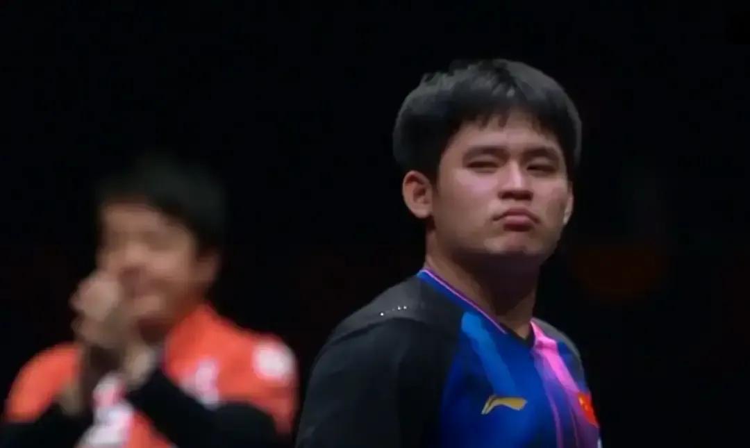 32次战术调整，赢不了同一个人。不是她不努力，是张本智和的速度，专门克制她的