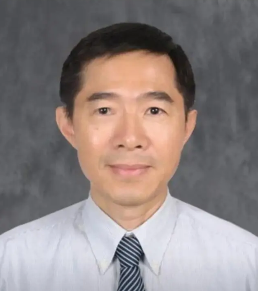 此人叫梁孟松，是中芯国际CEO。他放弃台积电上千万诱惑，放弃韩国三星每年五百万美