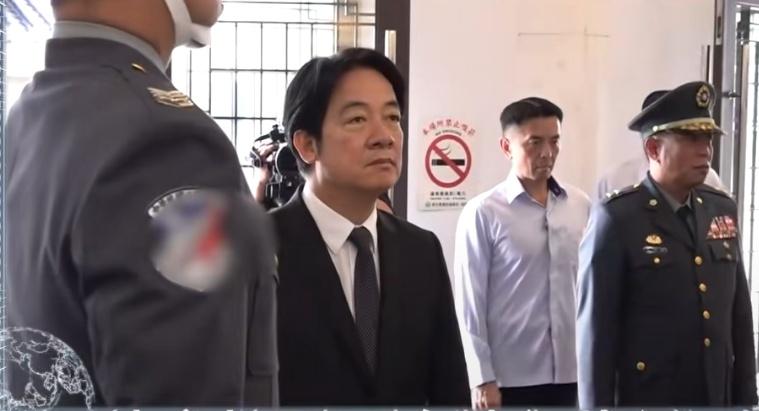 台湾光复节当天,台独金孙赖清德不在岛内参加活动,跑到金门去纪念金门古宁头战役(解