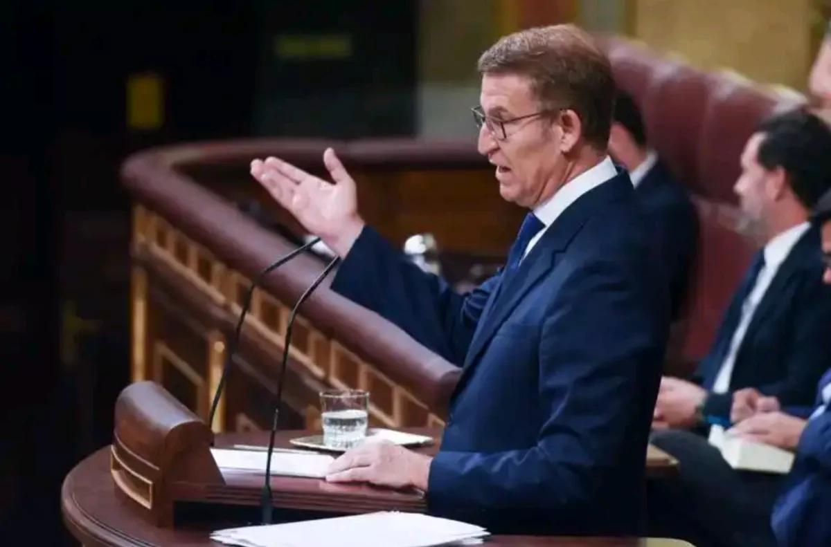 《费加罗报》报道，当地时间27日，西班牙最大反对党“人民党”党首阿尔维托.费霍，