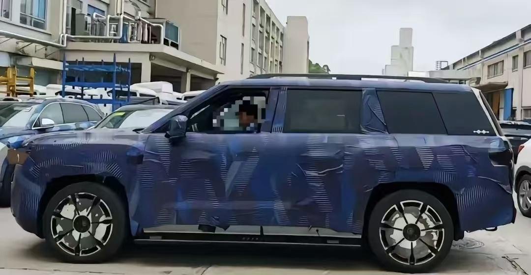 好耶！是钛9！是方程豹的钛9方程豹