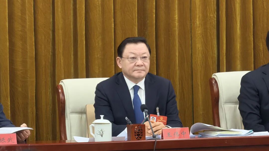 内蒙古自治区党委书记王伟中, 提到多个“全国第一”