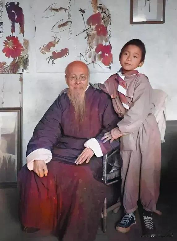 齐良末（齐白石最小的儿子）被誉为“小齐白石”。齐良末，1938年生于北京市，