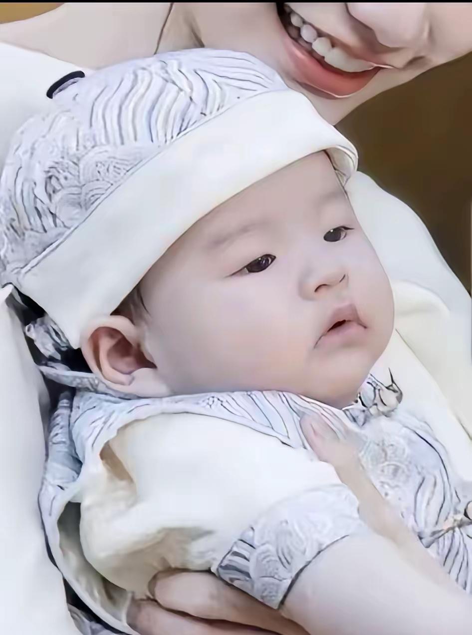 有钱人家，孩子名字，就是重要，不是随便的，大家都会猜，有什么意思。最近，孩子