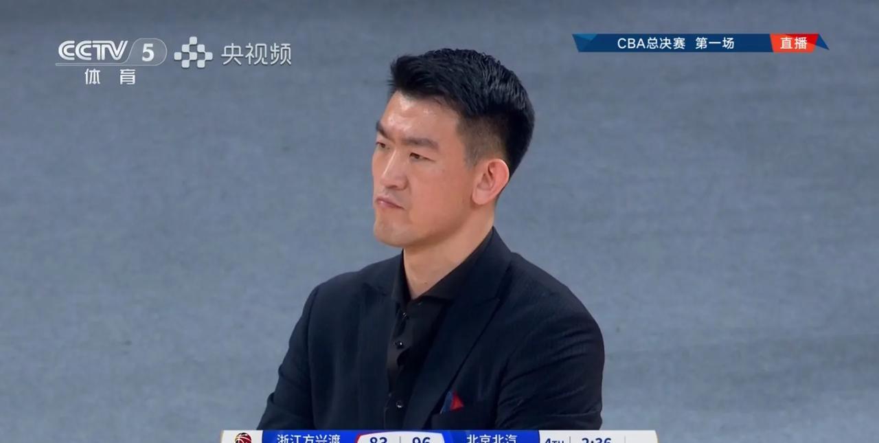广厦不敌北京，不得不承认的5大事实！1，胡金秋虽猛，但周琦依然是内线第一人！