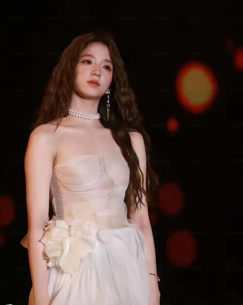 欧阳娜娜姊妹花，付出总会有回报！！