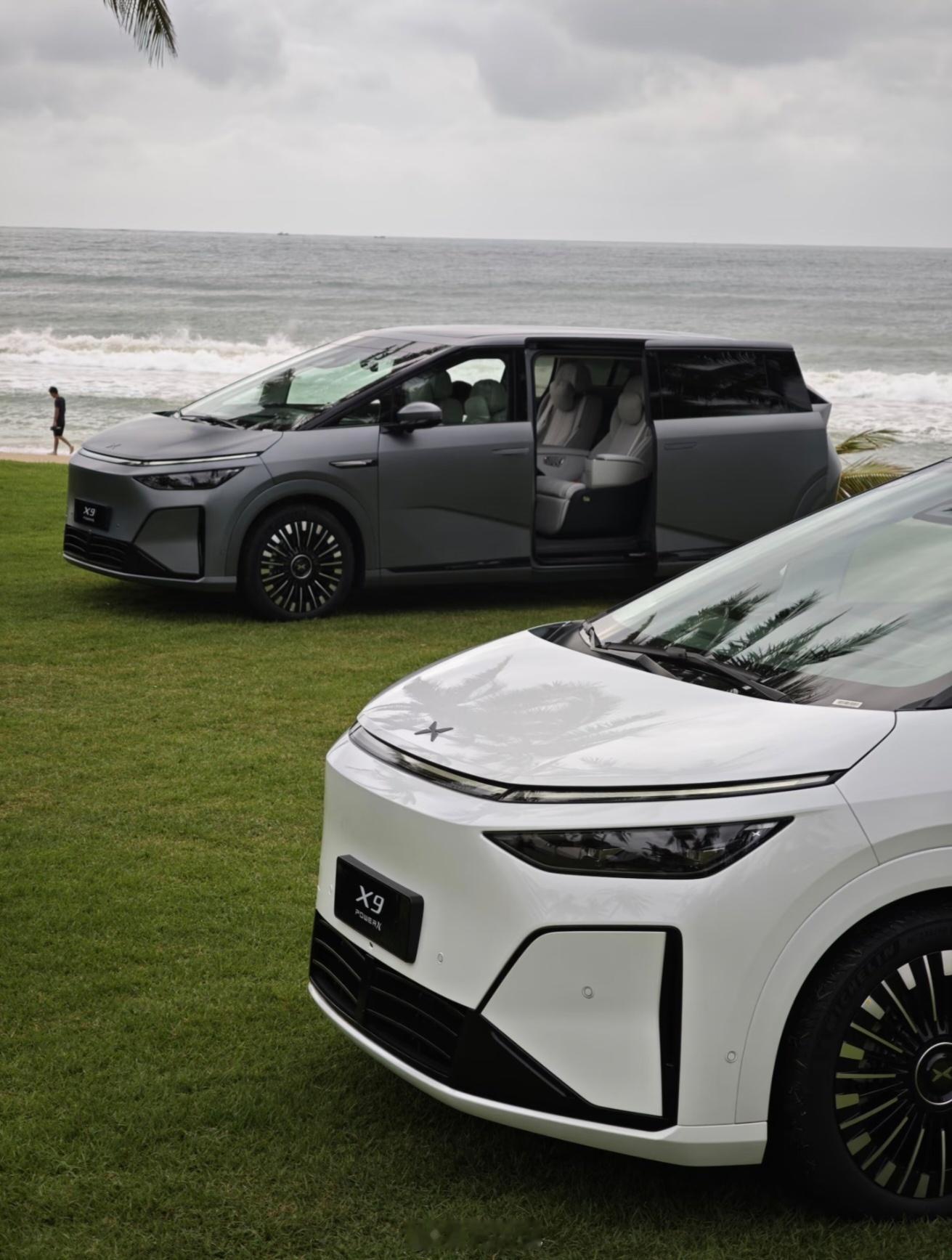 11月6日开启预售的小鹏X9超级增程，今日迎来动态测评首发。小鹏X9超级增程搭载