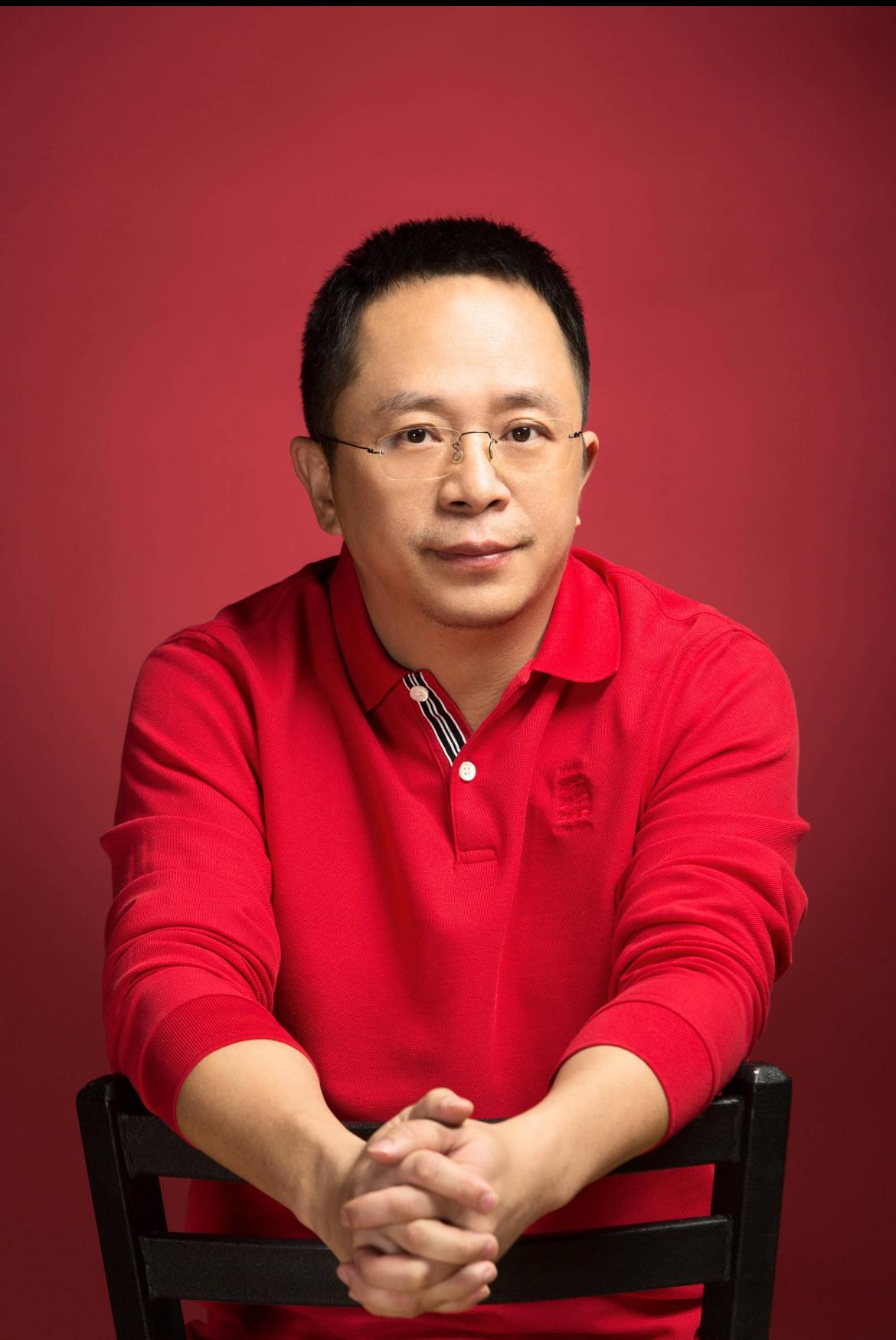 红衣大叔周鸿祎对在上海车展发生的小插曲作了回应，回应得太厉害了，我总结了三点，一