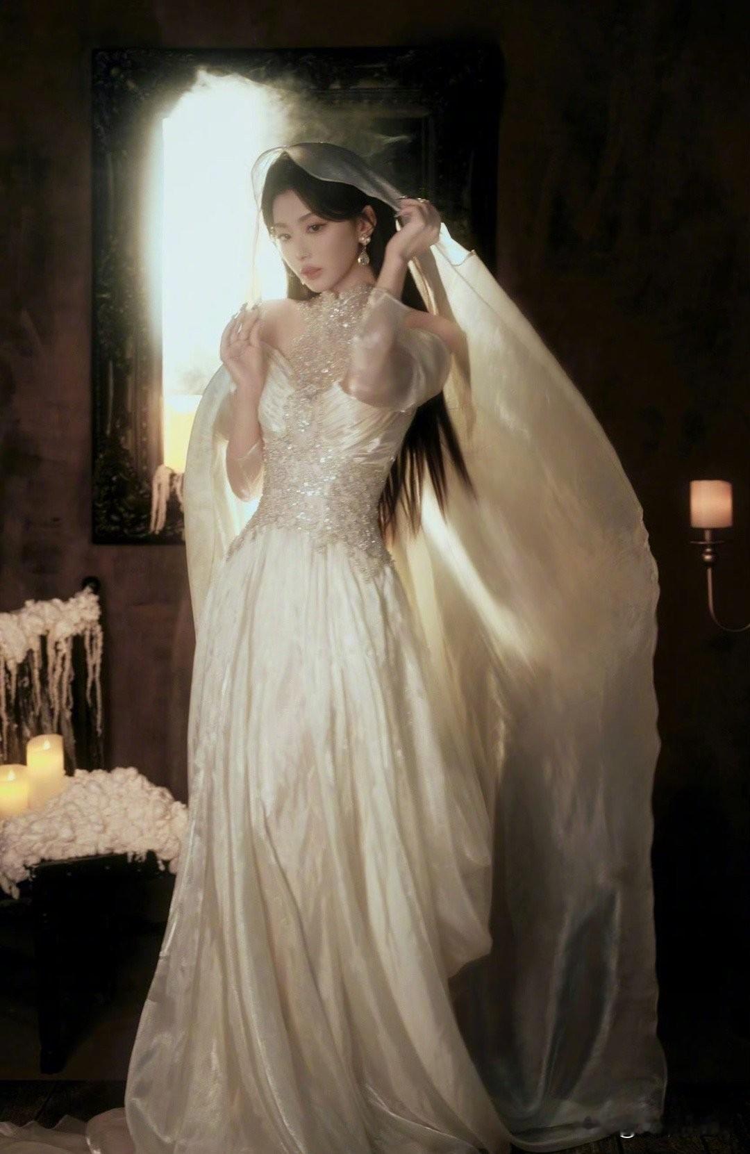 梦幻婚纱照，优雅女神风范