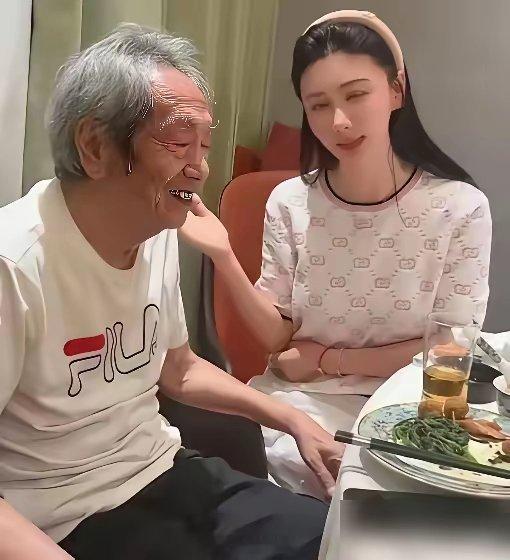 80岁王奎荣竟把千万存款和北京房产，全过户给了小37岁的娇妻。很多人骂女的图钱，