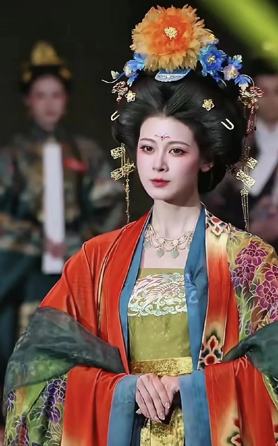 宁静和赵昭仪说：“你的名字像嫔妃那个封号”。赵昭仪说，那是父母对我的期望，希望