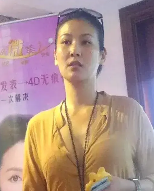 南京一相亲视频炸裂！82年一次婚没结过，银行正式工，家里小康，妈帮找对象，条件是