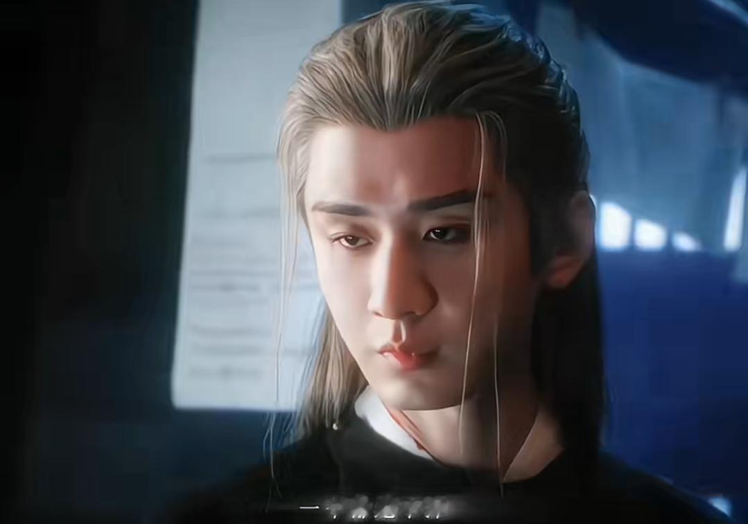 谁懂啊！内娱终于拍对家仇剧了！成毅新剧演的谢淮安，白发染霜藏着灭门恨，十年蛰伏不