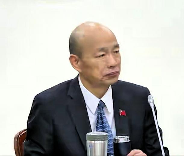 台北同场同台！韩国瑜谈及两岸和平，一句开场白引发舆论热议前言台北举办的这