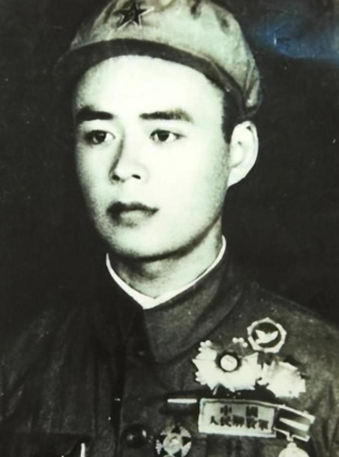 上甘岭一战，16岁的小战士忽然尿急，竟然在迫击炮上撒了一泡尿。没想到，就是这么一