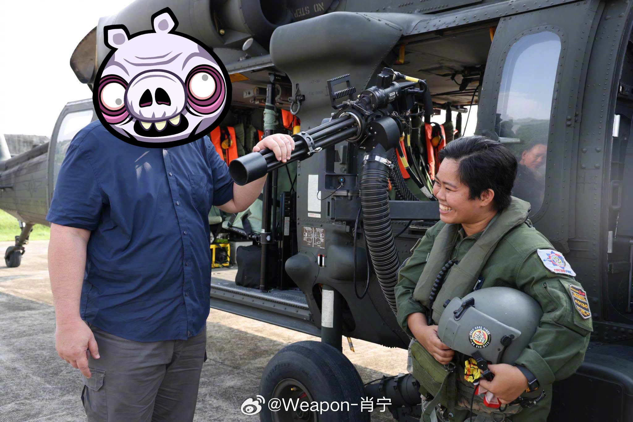 兵器影像菲律宾空军S-70i黑鹰战斗直升机配备新加特林机枪系统，军士玛丽尔·巴