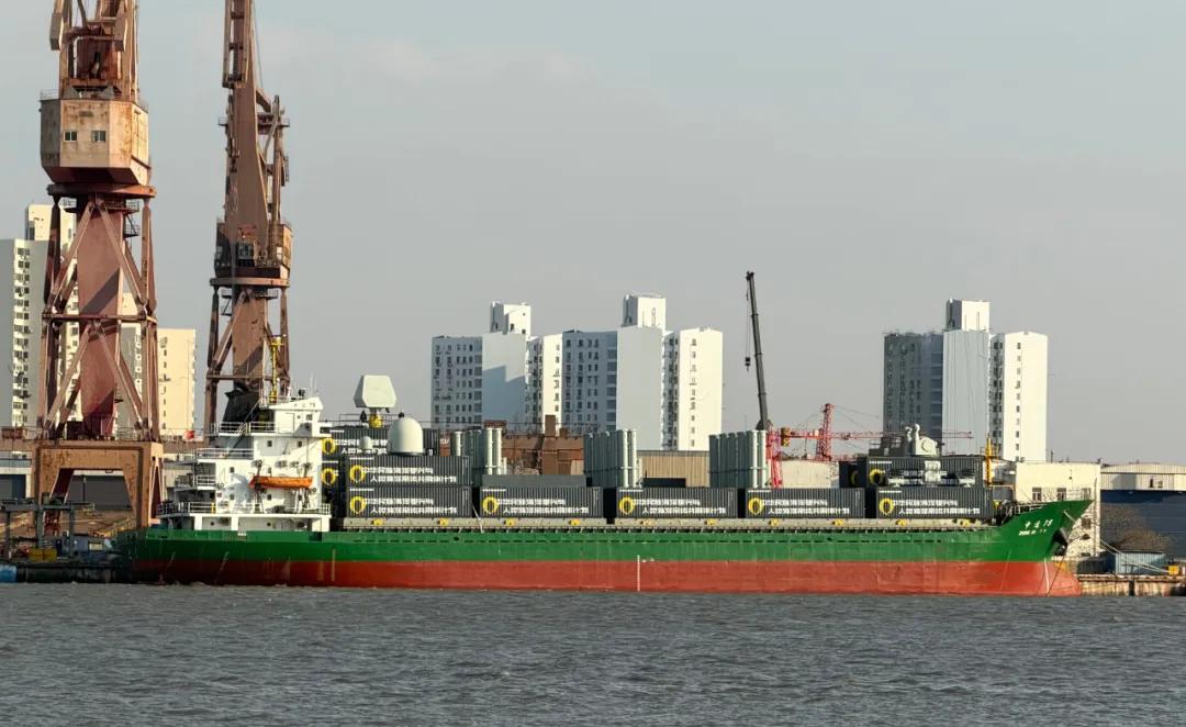 逆天的集装箱船武库舰！配备有火力打击模块的集装箱船应该依靠其他平台提供目标数据