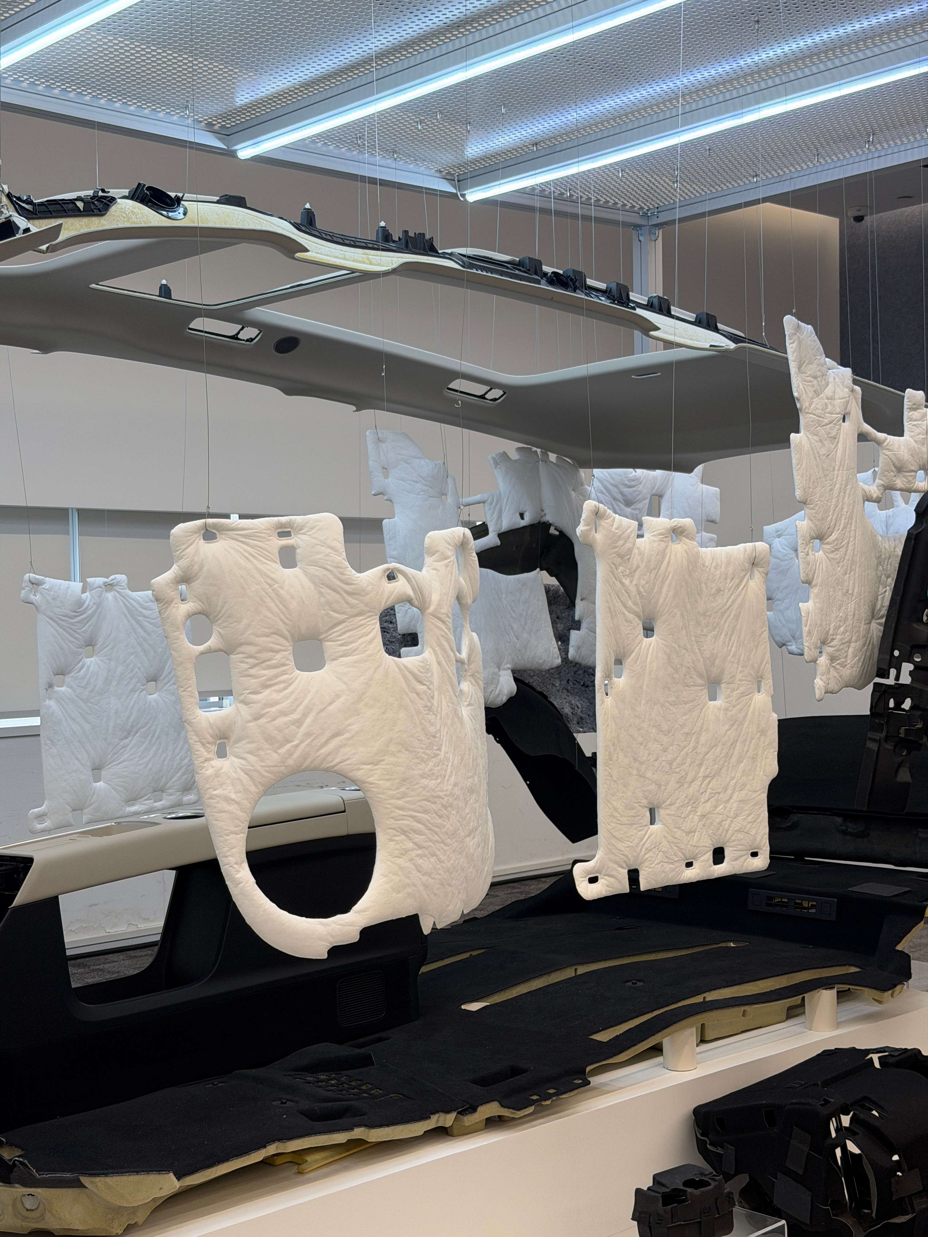 前两天去了理想汽车研发总部，参加了材料技术日，去了才知道这里的门道有多深……学到