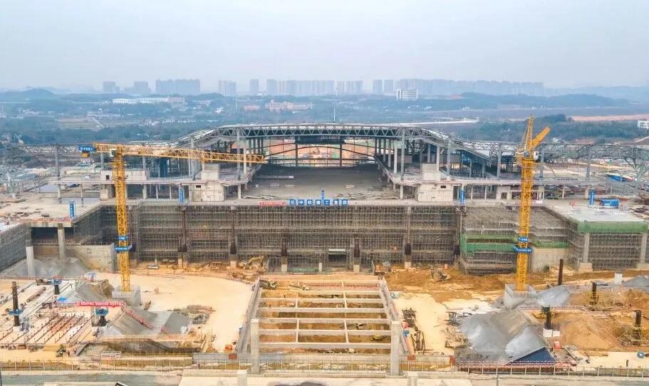 长沙西站已全面完成地下基础施工，正式转入上部结构施工，预计2027年建成投入使用