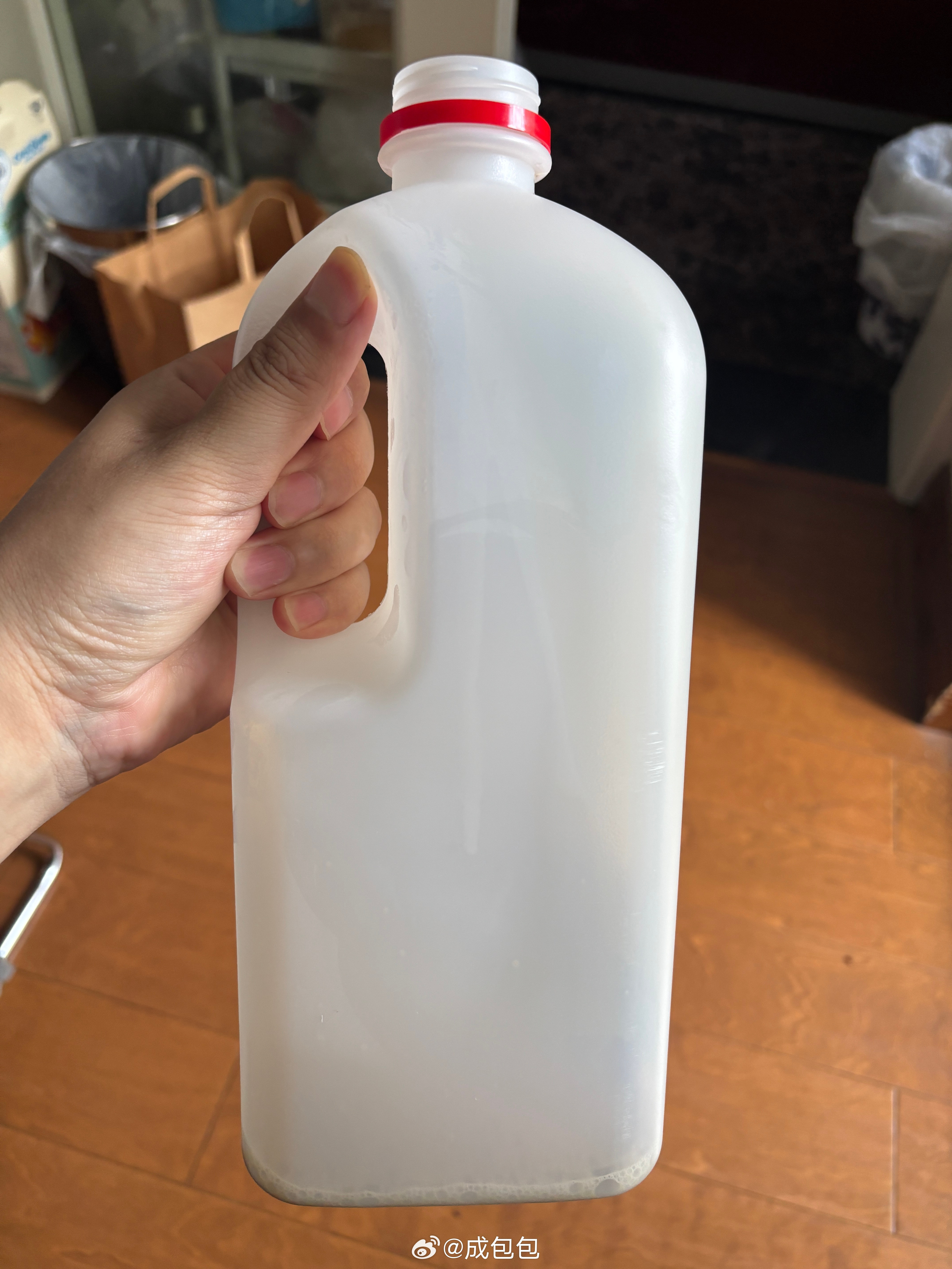 老婆今天给我准备的拿铁怎么办，要一口干嘛？在线等，急。
